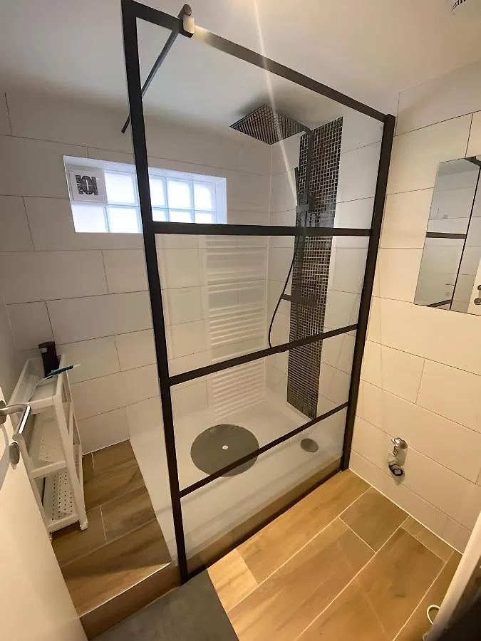 1 Slaapkamer Logie Met Extra Zetelbed In Leefruimte Middelkerke België